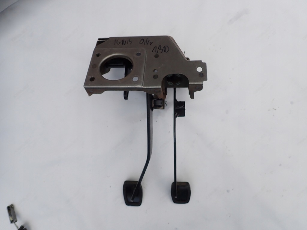 фото №4, Suzuki ignis 03-06 педаль сцепления тормоза