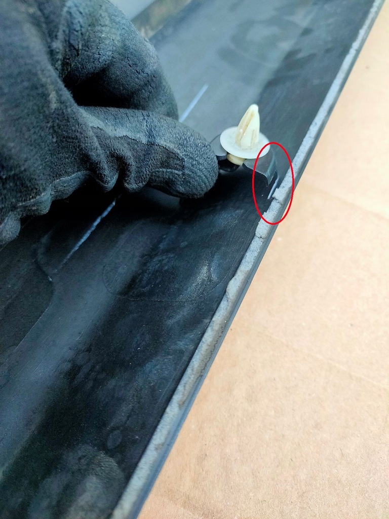 фото №6, Накладка молдинг правый перед mitsubishi pajero iv