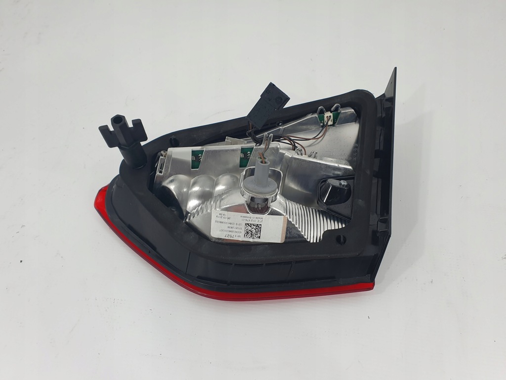 фото №9, Opel crossland x 17- лампа левая левый задняя led