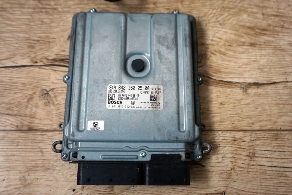 фото №1, Mercedes w221 3.2 бортовий комп'ютер блок керування 6421502500