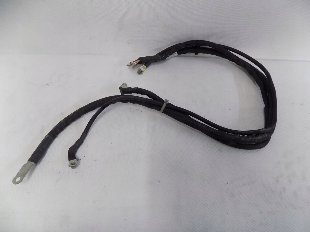 фото №1, Электропроводка кронштейн аккумулятор mercedes-benz оригинальный номер a2054402336