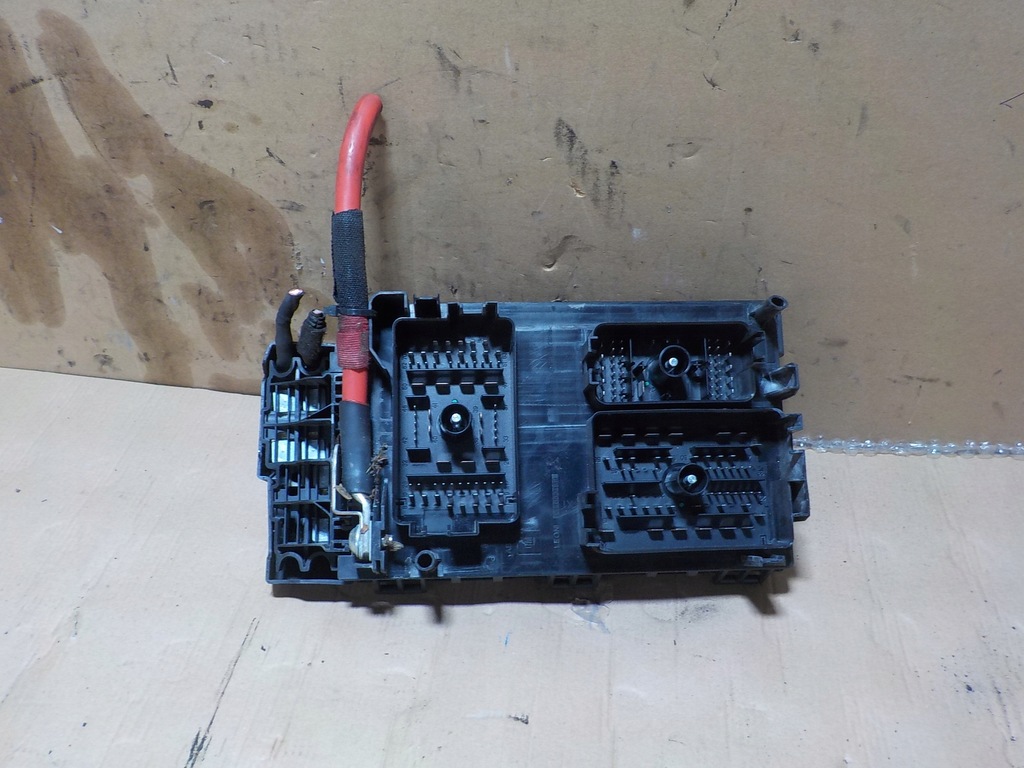 фото №1, Astra j коробка предохранителей 13343766