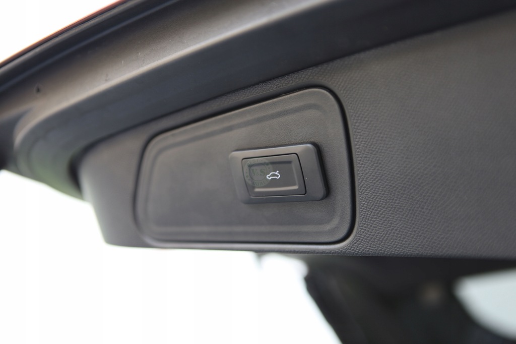 фото №9, V&s електрична кришка багажника багажника peugeot 3008 2016