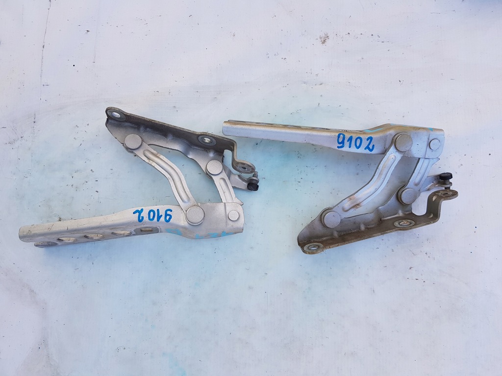 фото №1, Петля капот правый skoda octavia ii 9102