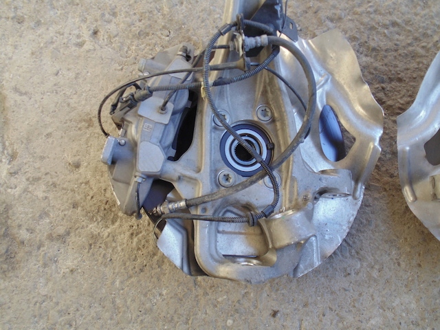 фото №4, Поворотный кулак левая alfa romeo stelvio 2.2d 2018r