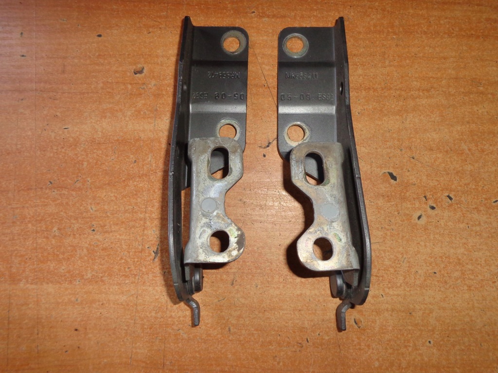 фото №1, Colt cz3 vi 3d петля капот правый петли mr959412