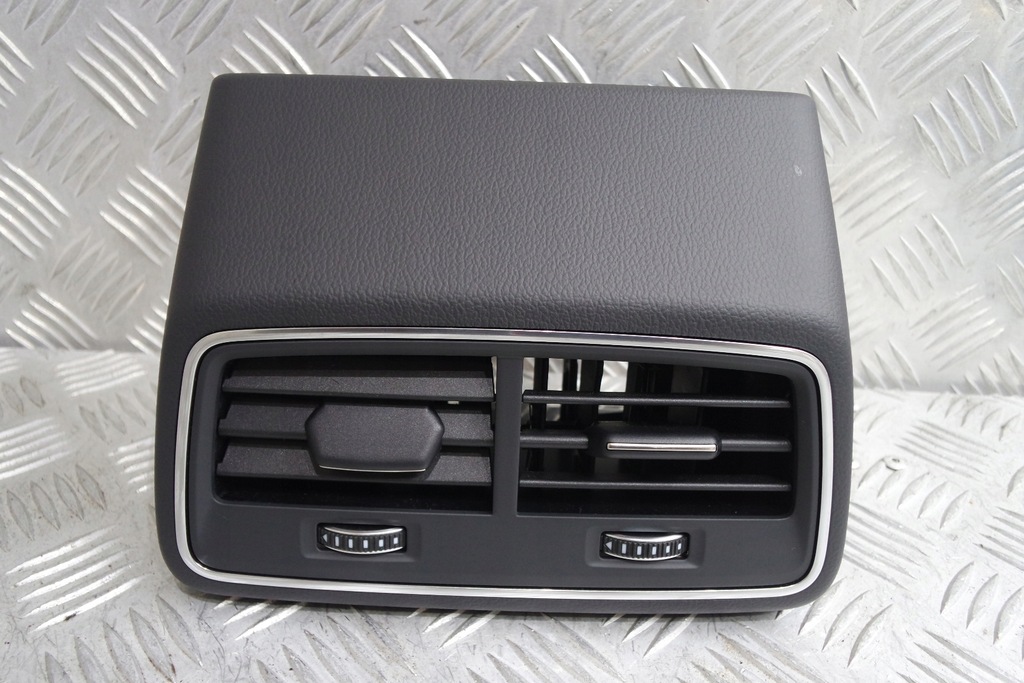 фото №1, Audi a6 c8 4k9 решітка обдув тунель задня