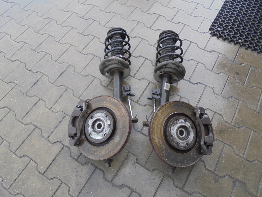 фото №1, Поворотный кулак ступица левый перед peugeot 308 1.4 vti