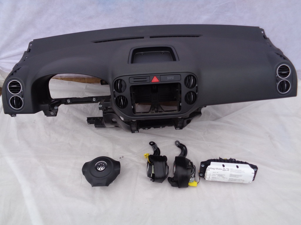 фото №1, Volkswagen golf plus + vw приборная панель подушка безопасности ремни
