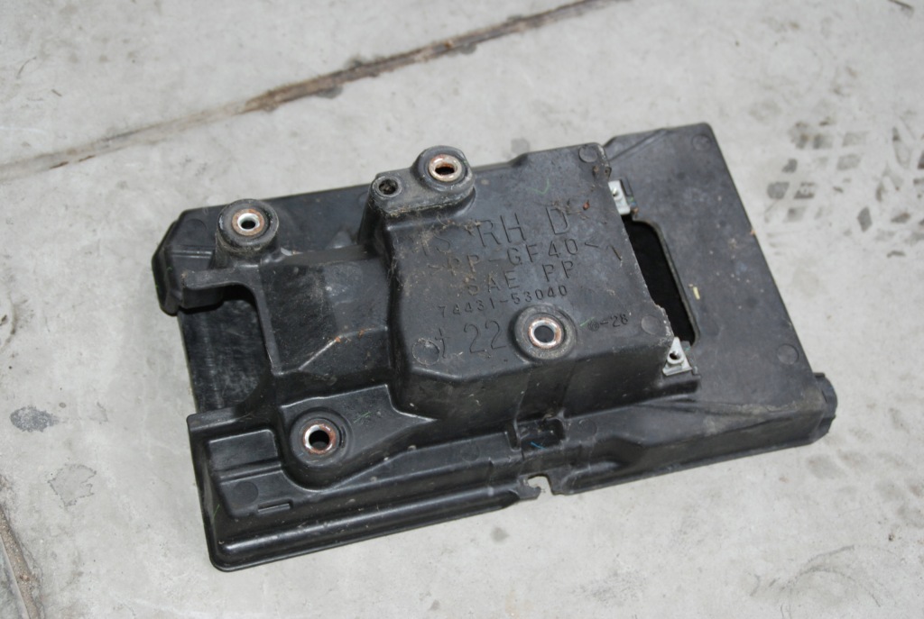 фото №2, Основа акумулятор lexus is 220d 05-10