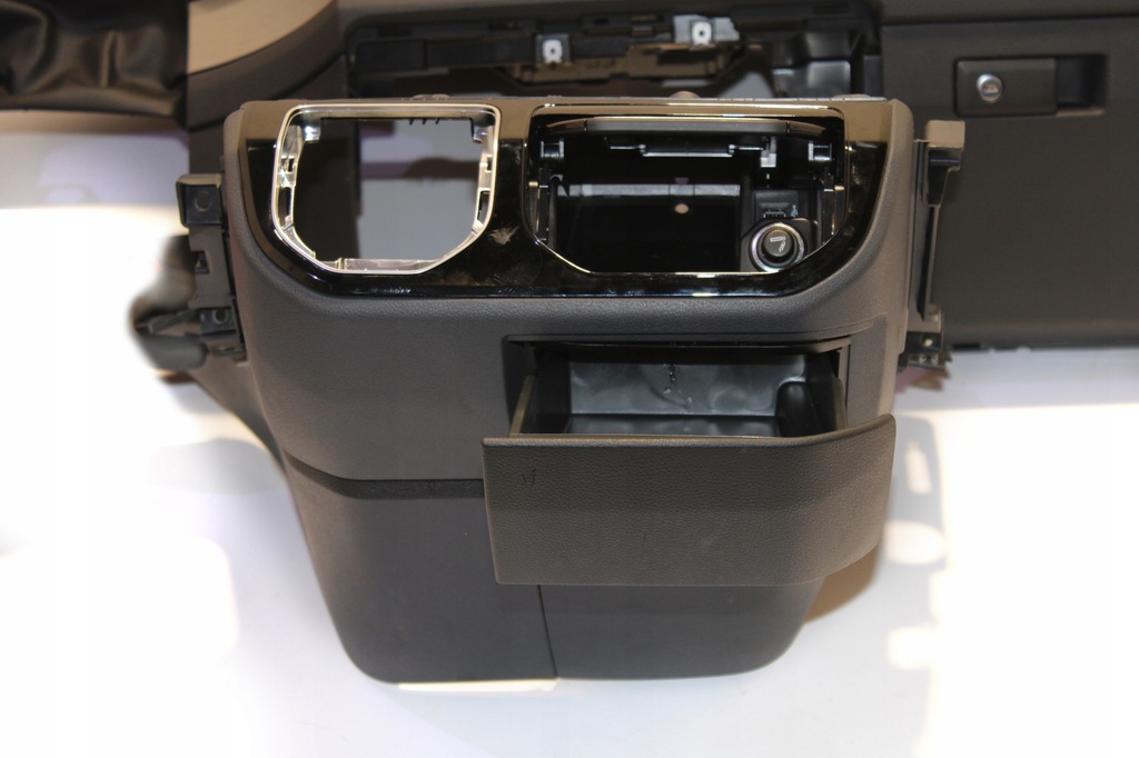 фото №5, Vw t6 приборная панель приборная консоль mutlivan highline