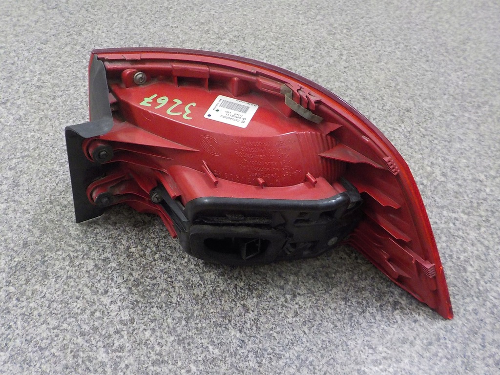 фото №4, Лампа левая задняя volkswagen passat b7 kombi