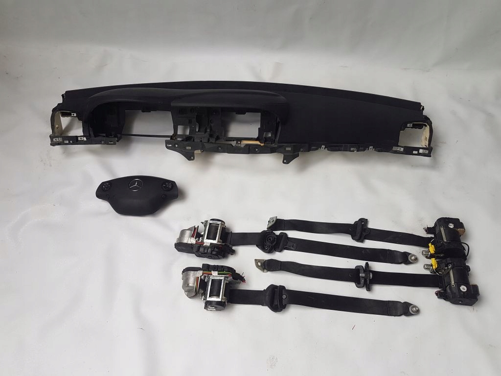 фото №1, Mercedes s-klasa w221 приборная панель консоль подушка pas