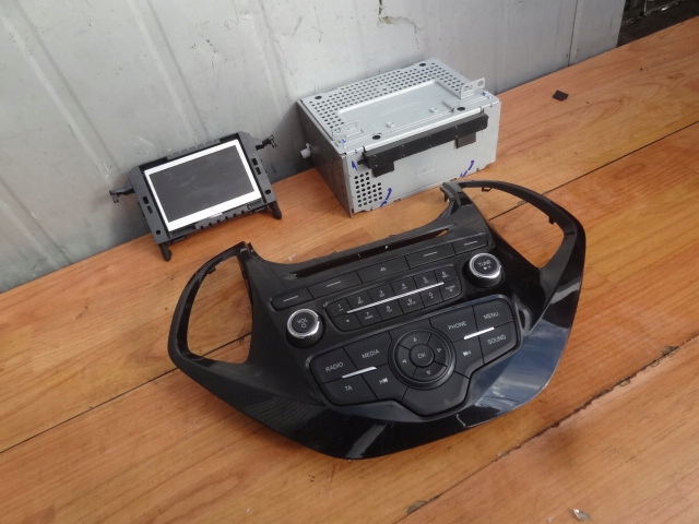 фото №1, Ford ka+ plus 2017 радио cd панель europa оригинал