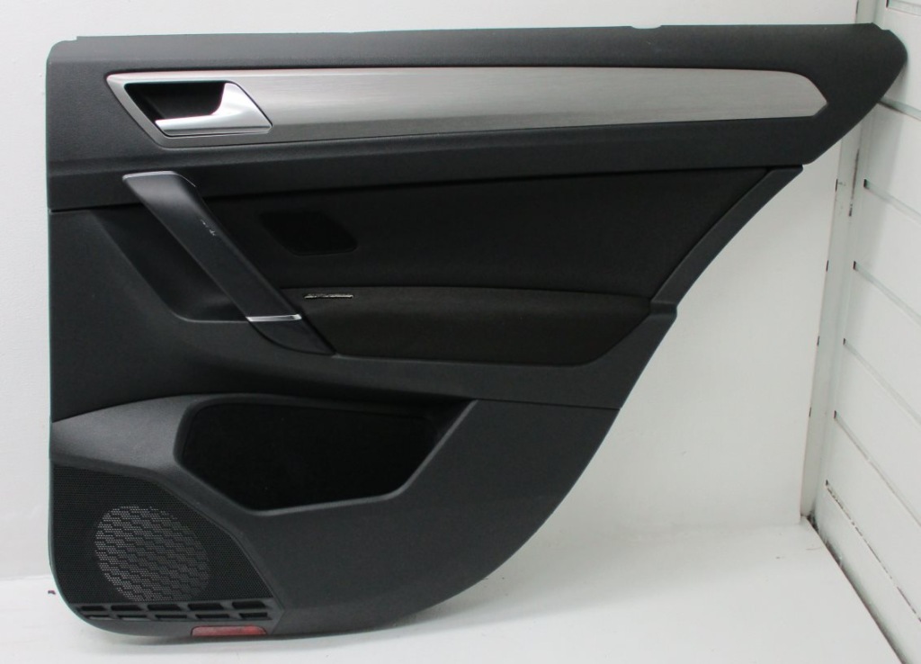 фото №1, Обшивка правый задняя vw golf vii sportsvan 510867212l