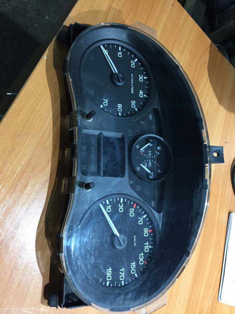 фото №1, Счетчик citroen berlingo iii 1,6 hdi 966453438