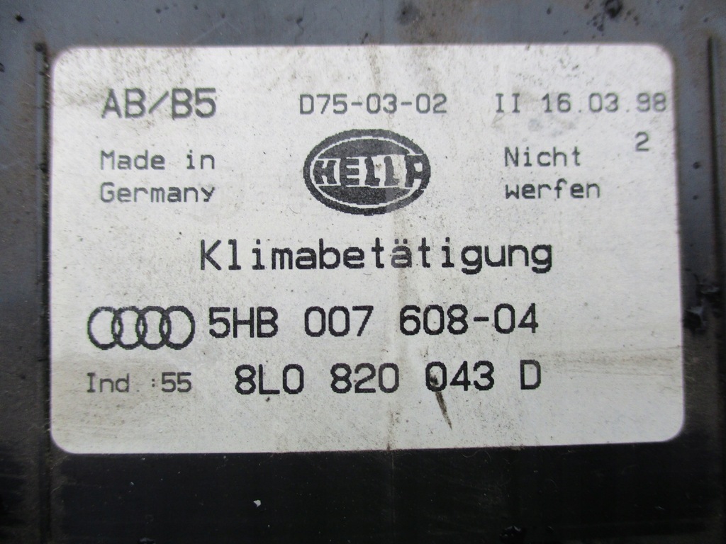 фото №3, Audi a3 8l панель обдув 8l0820043d