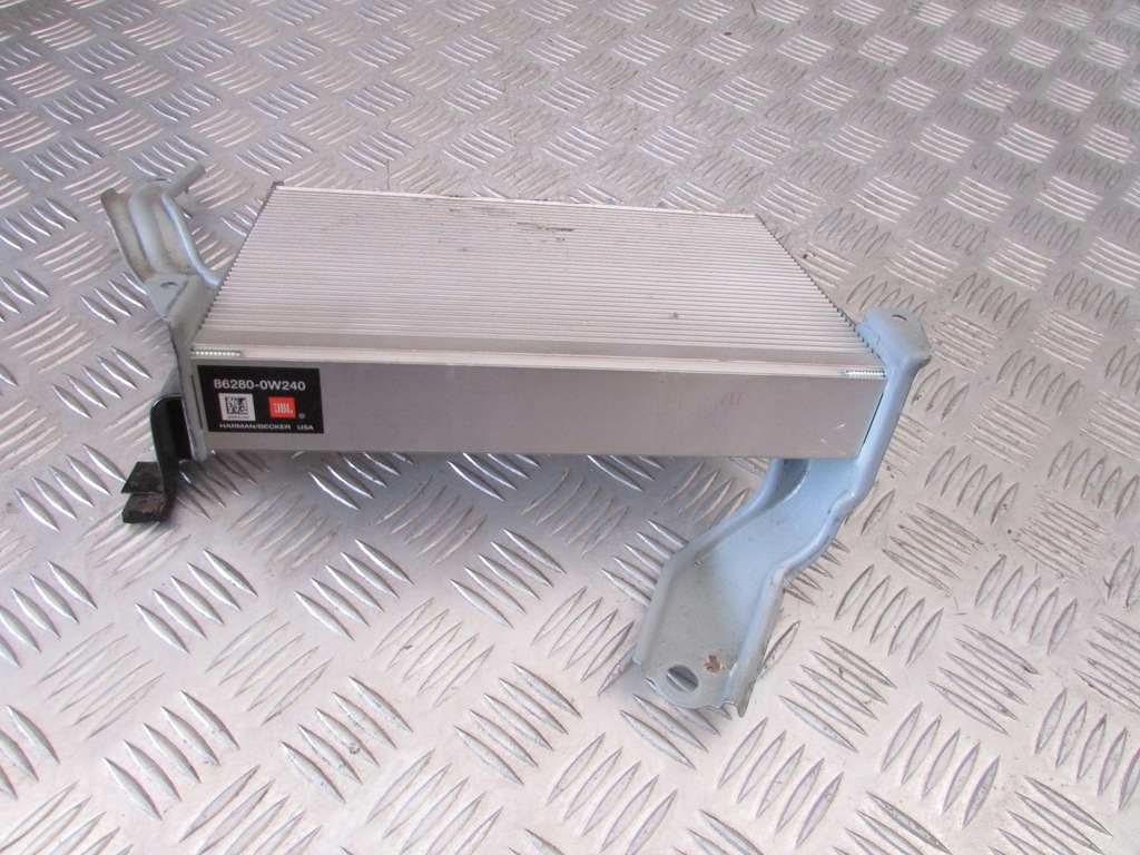 фото №1, Підсилювач jbl 86280-0w240 toyota prius ii 1.5 07r
