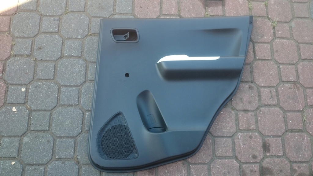 фото №1, Обшивка двері правий задня suzuki ignis iii новий model