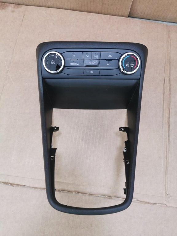 фото №1, Ford fiesta mk8 2017-19r. - панель кондиционера