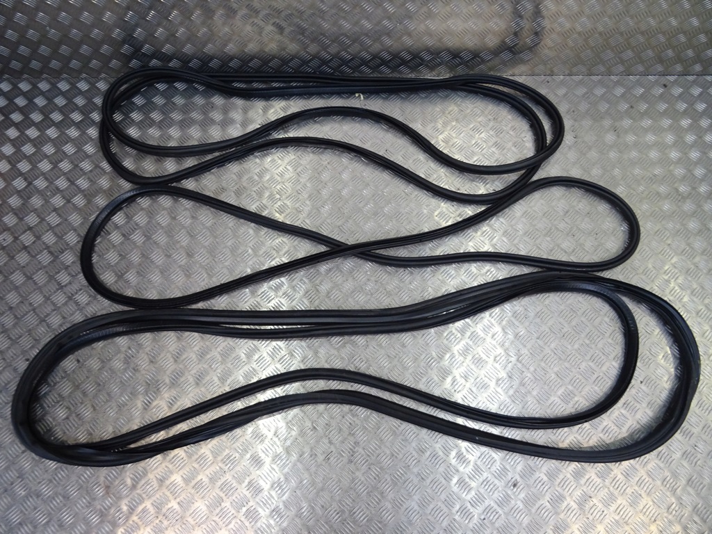 фото №1, Volvo xc60 ii прокладка двері права ліва задня