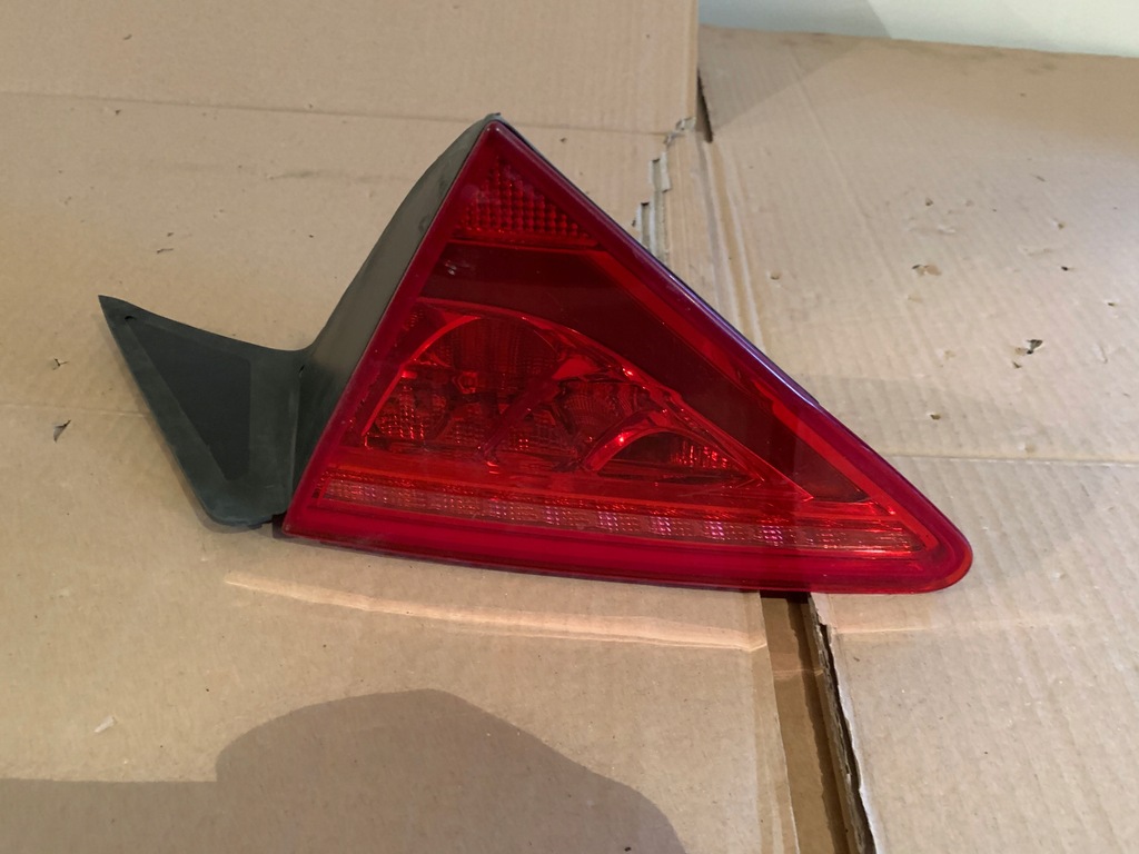 фото №1, Audi a7 задня права лампа