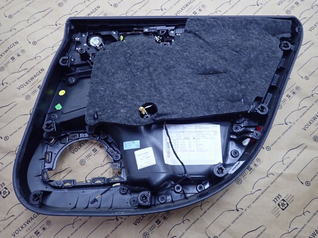 фото №9, Audi a7 4k обивка дверь задняя левая led