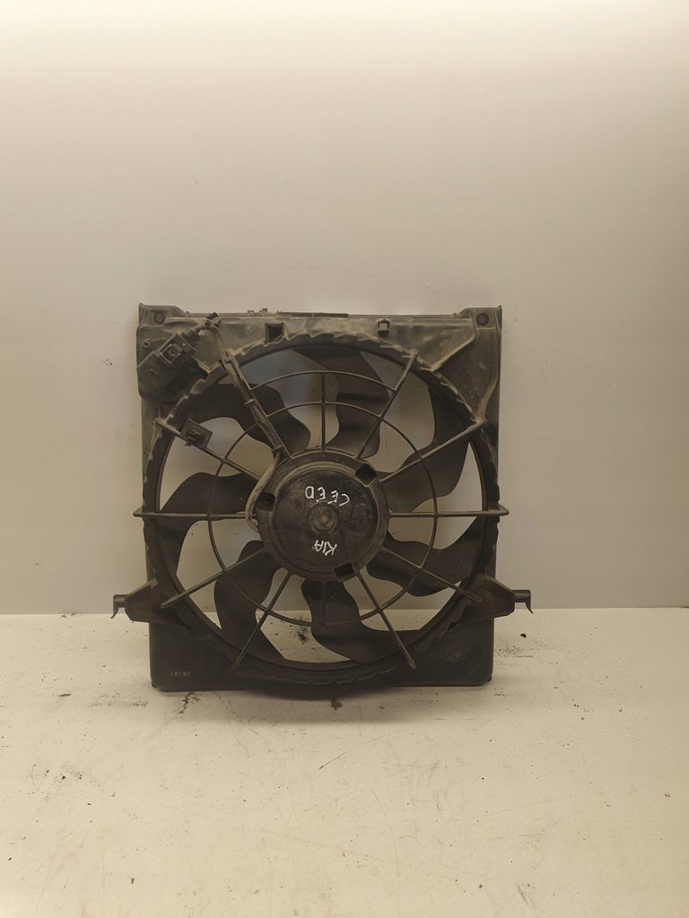 фото №1, Вентиляторы +корпус kia ceed 2.0 crdi