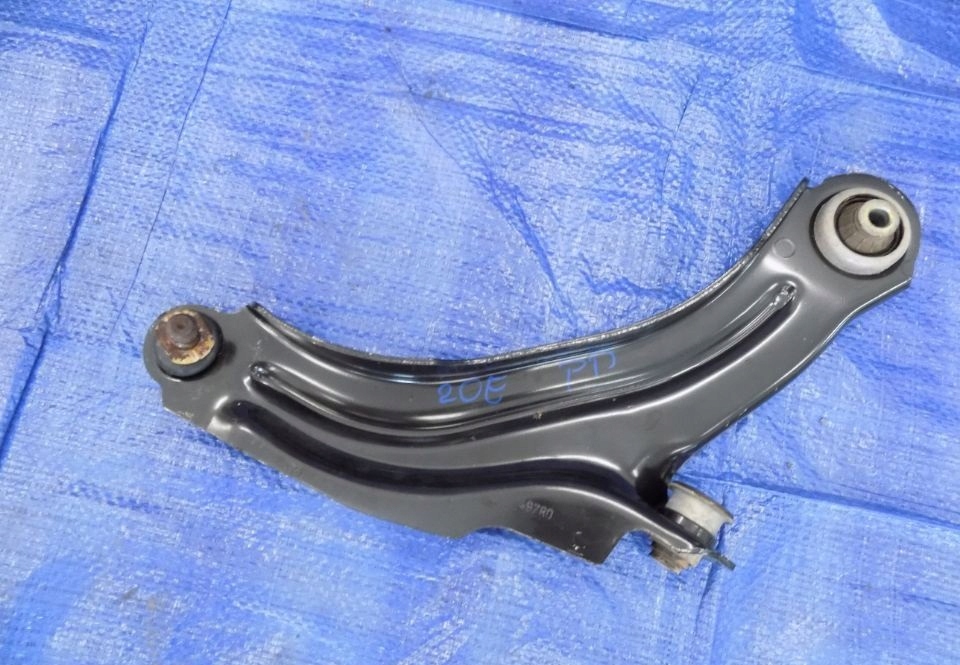 фото №1, Важіль правий перед передній renault zoe