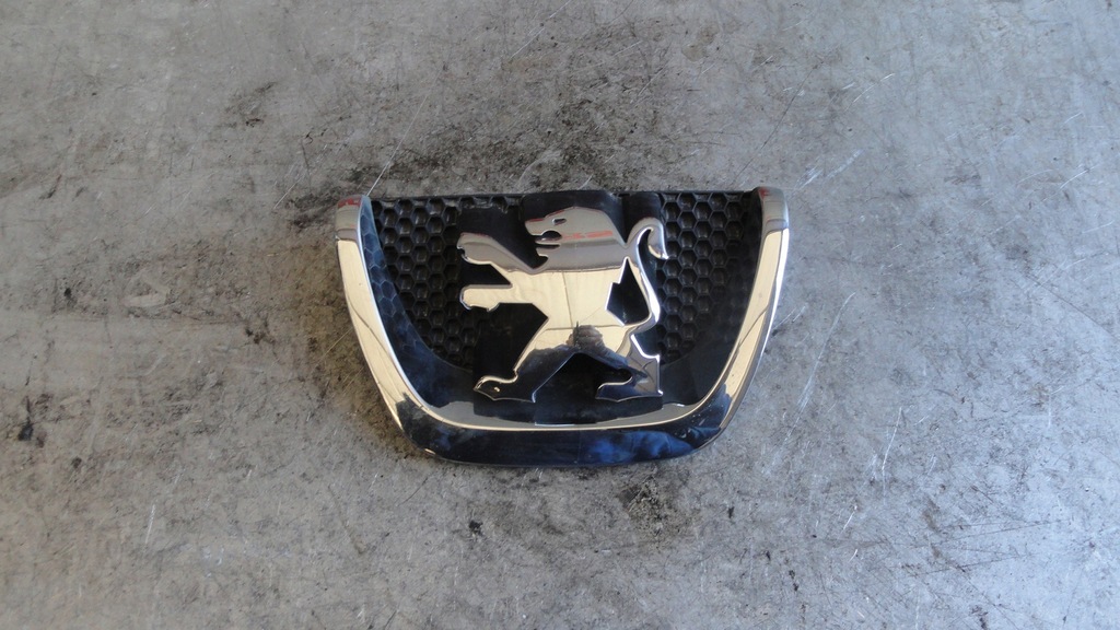 фото №1, Решётка радиатора, эмблема peugeot 207