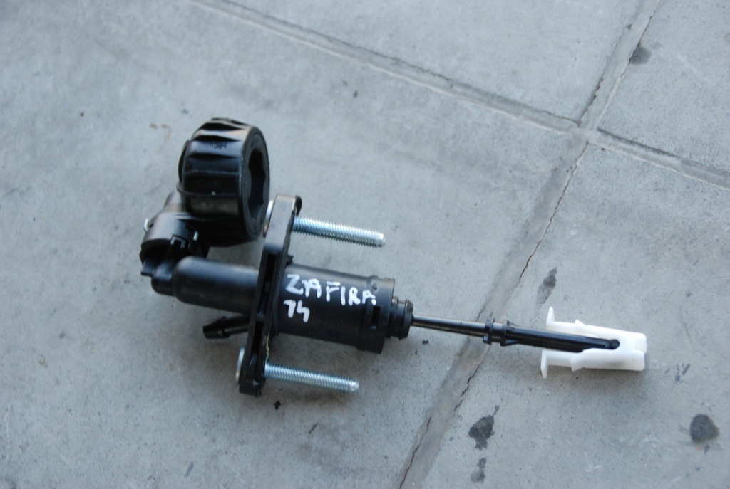 фото №1, Opel astra j zafira c цилиндр сцепления 15r