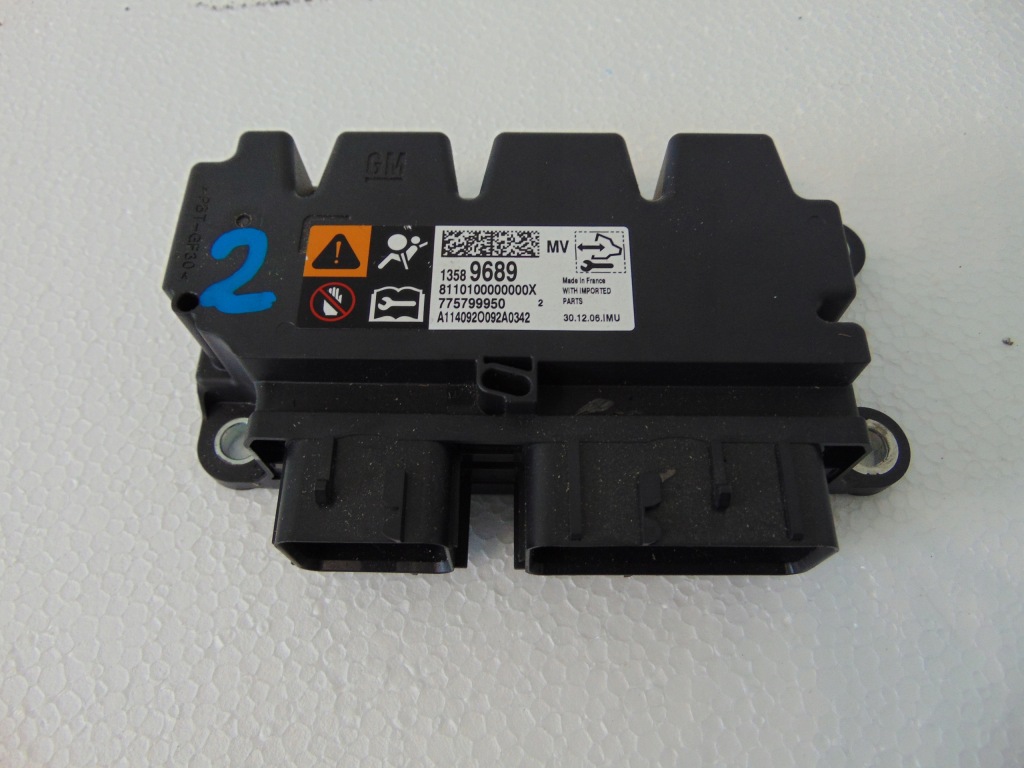 Купить Блок управления датчик подушек opel adam 13589689 uk