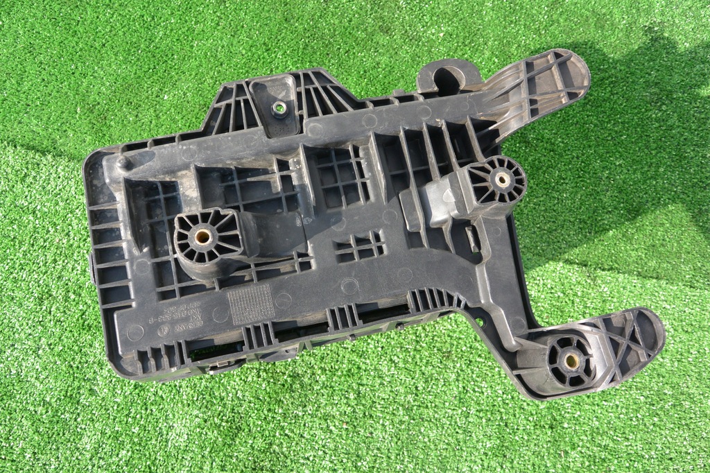 фото №5, Корпус акумулятор vw passat golf tiguan caddy