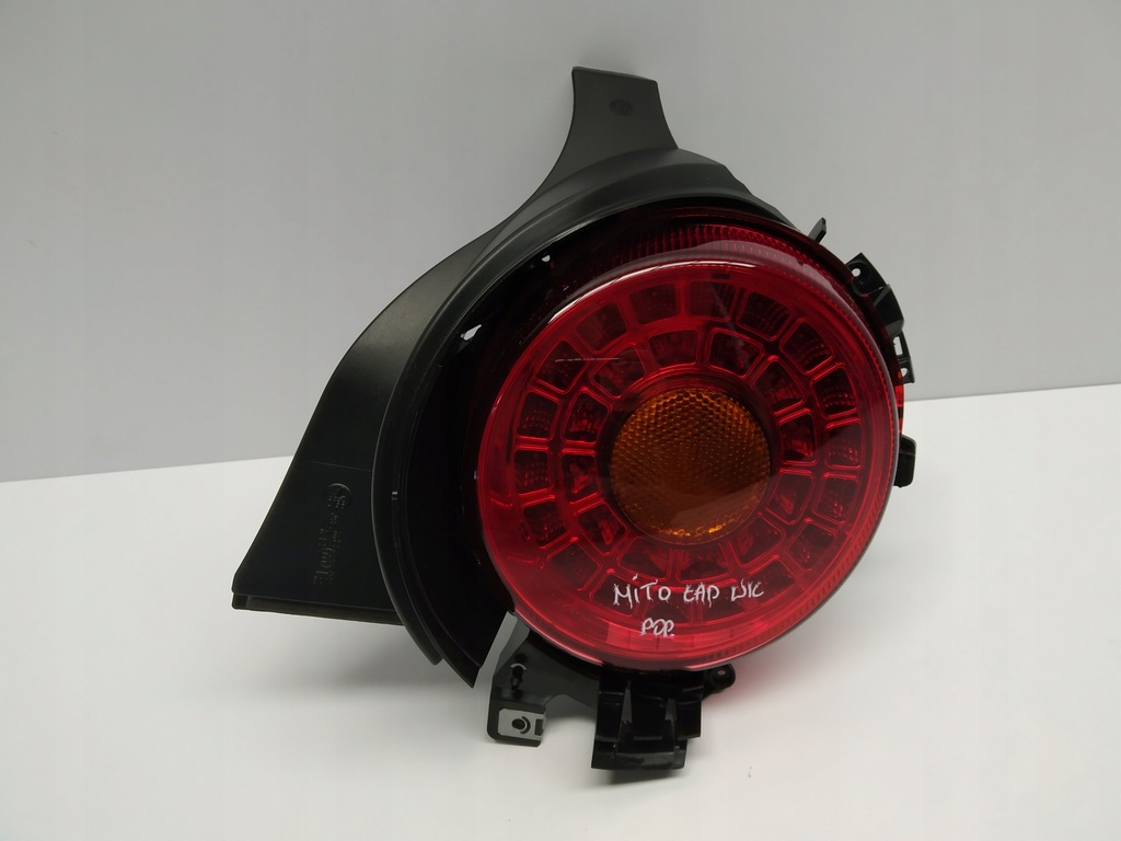 фото №1, Alfa romeo mito лампа задня права led оригінал