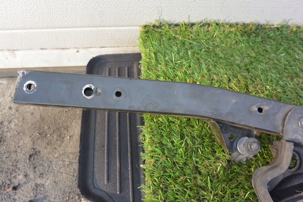 фото №8, Розпірка жабо maserati quattroporte vi m156