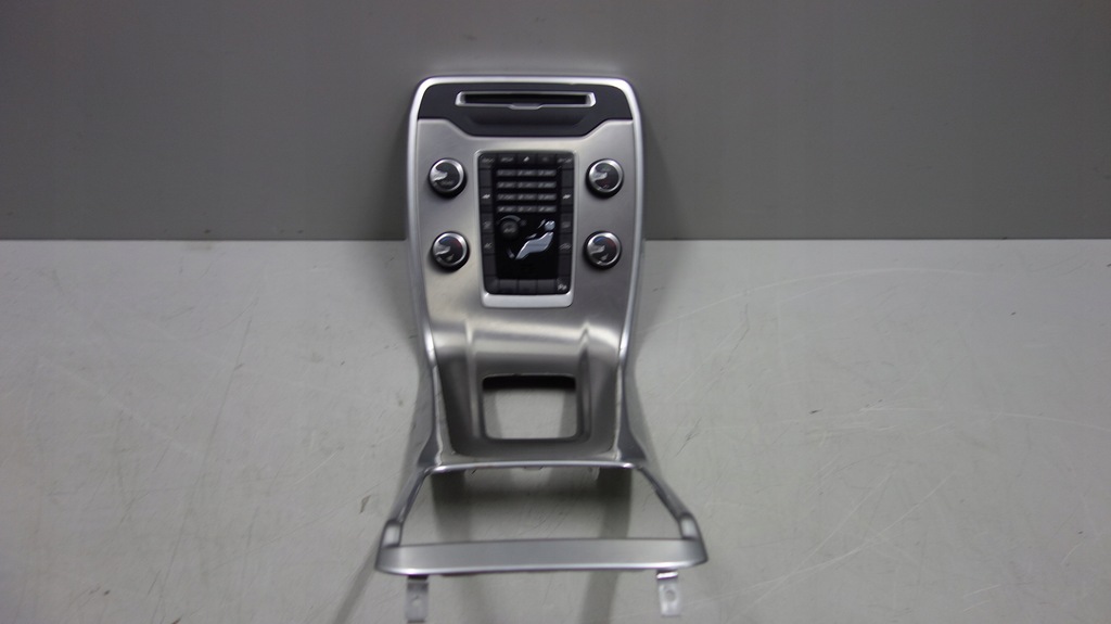 фото №1, Volvo v70 панель кондиционера рамка корпус