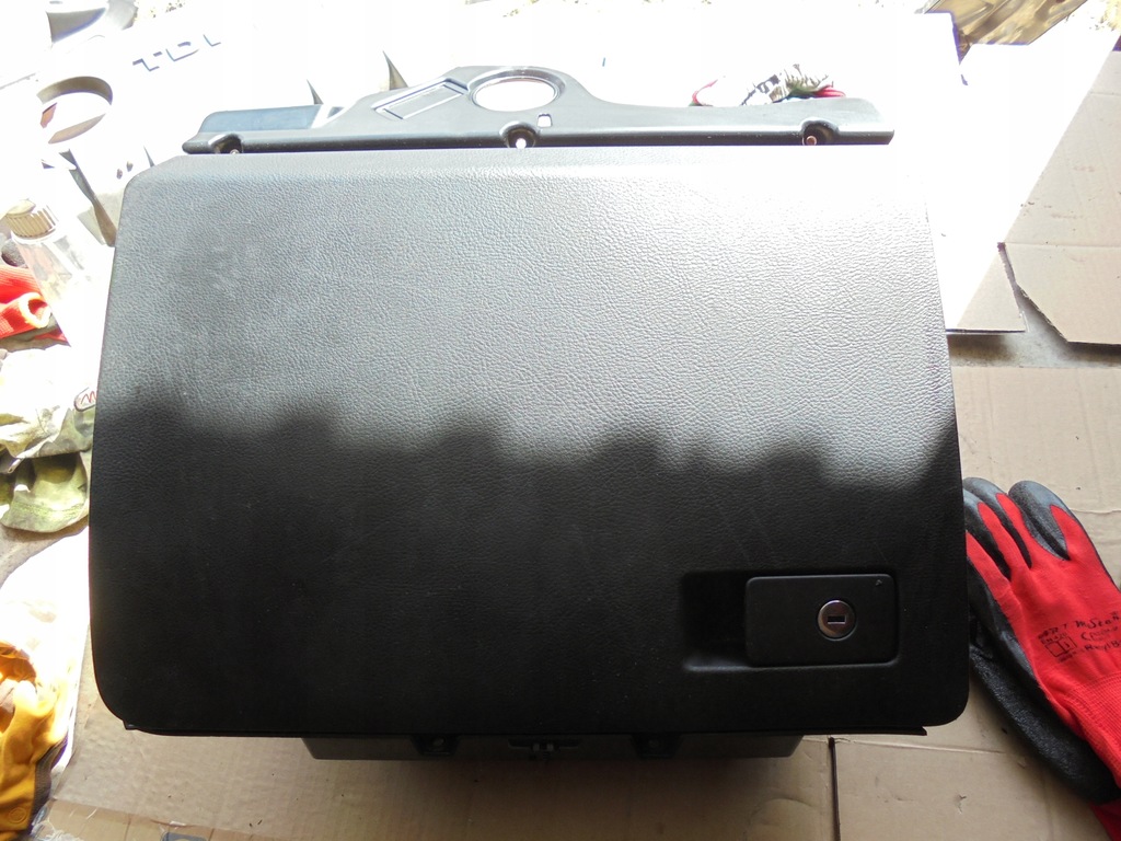 фото №1, Vw passat b6 бардачок пасажира 3c1857101