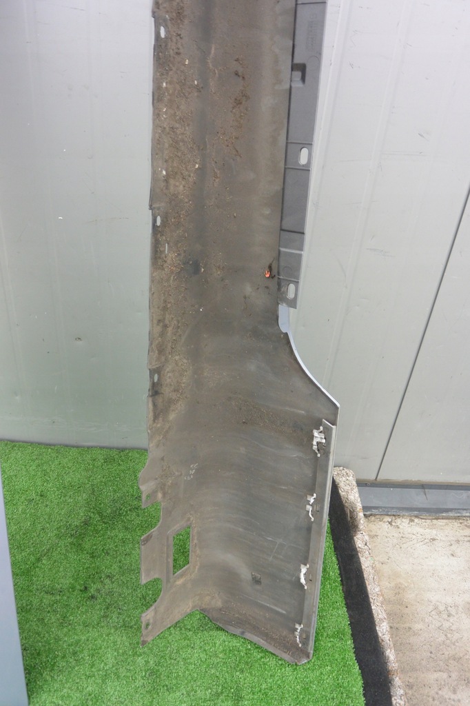 фото №7, Защита накладка порог правая audi tt 8j ly4w