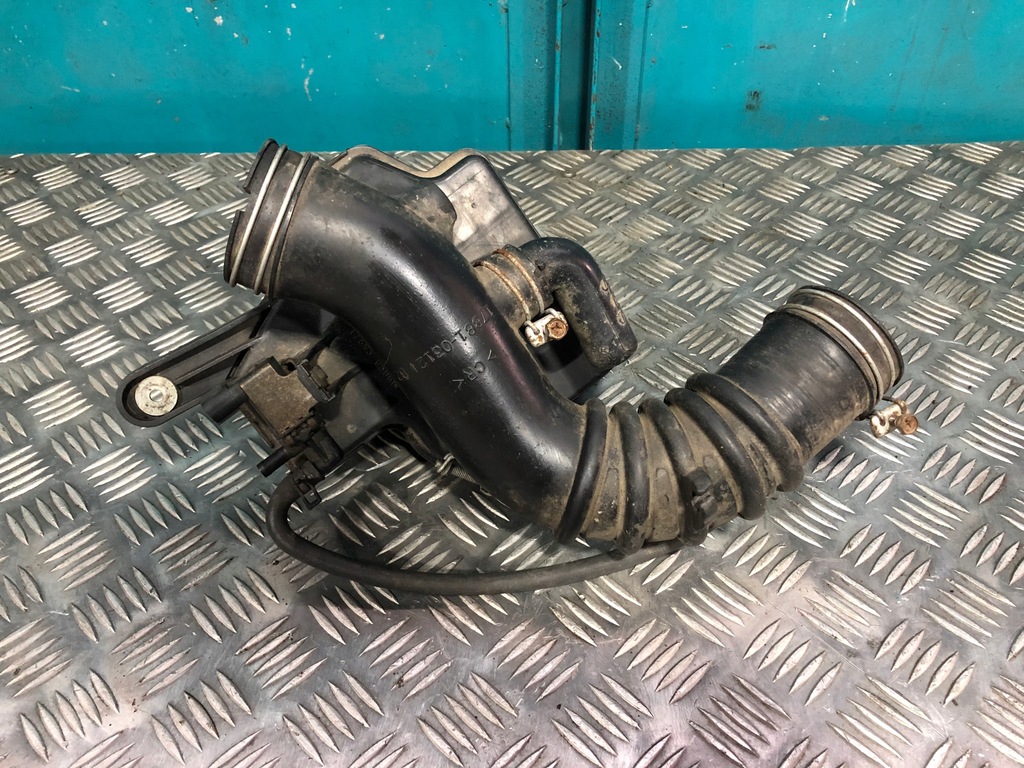 фото №1, Toyota solara camry 2,2 резонатор воздуха воздухозаборник