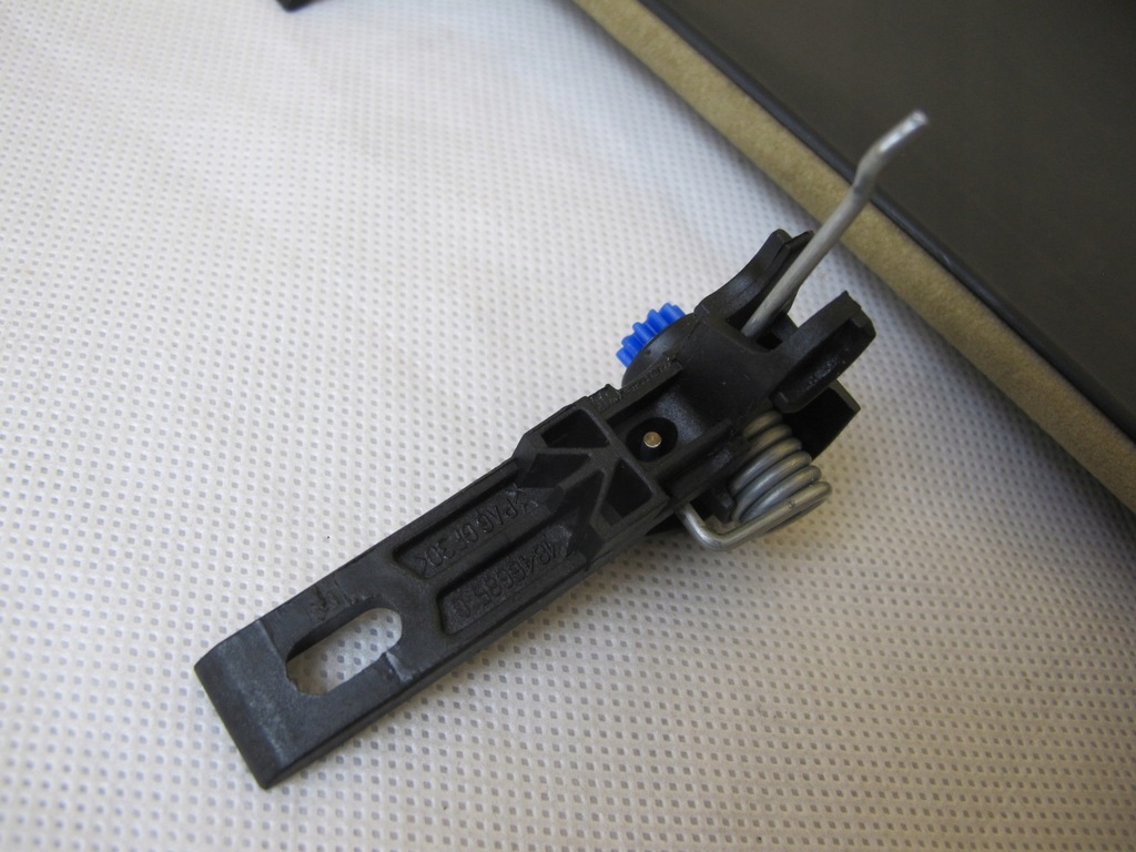 фото №11, Крышка крышка бардачка панели fiat ulysse бежевая