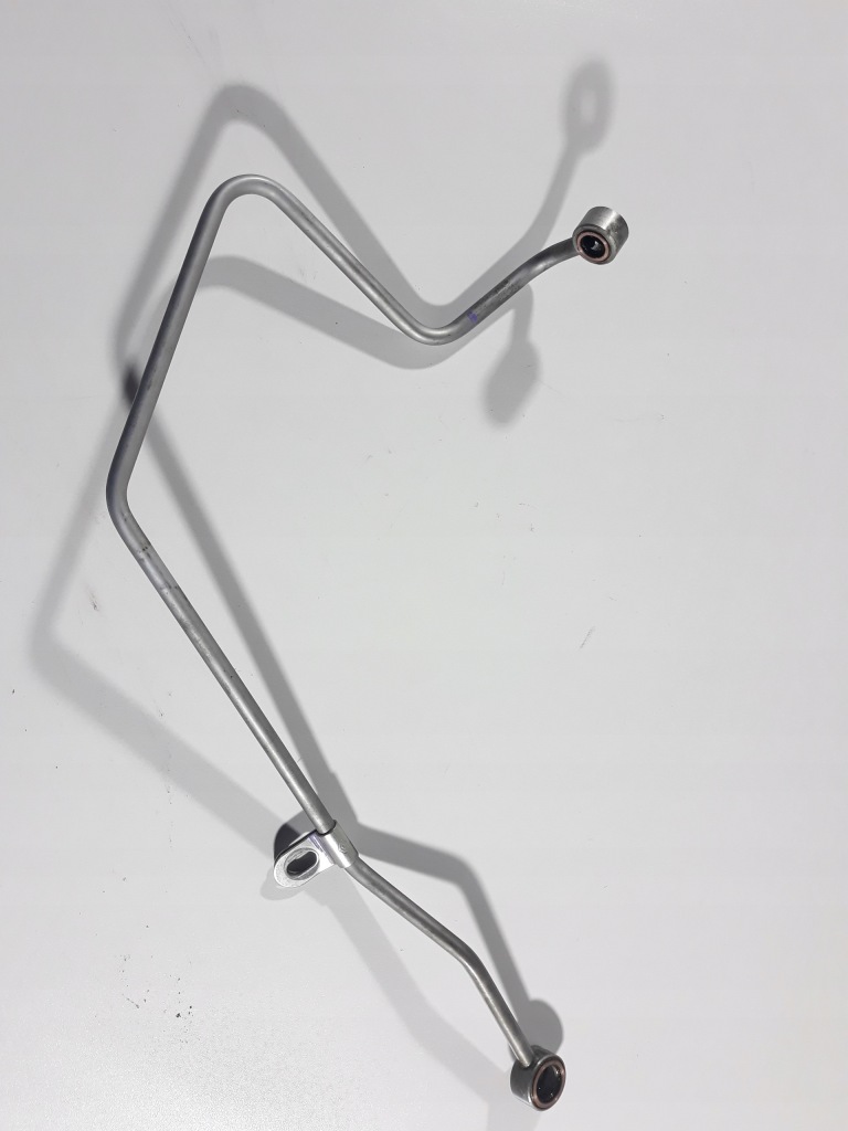 фото №2, Volvo v40 12- трубка масла турбины