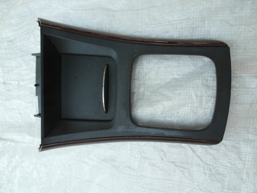 фото №1, Mercedes a w169 панель решётка drewno 169