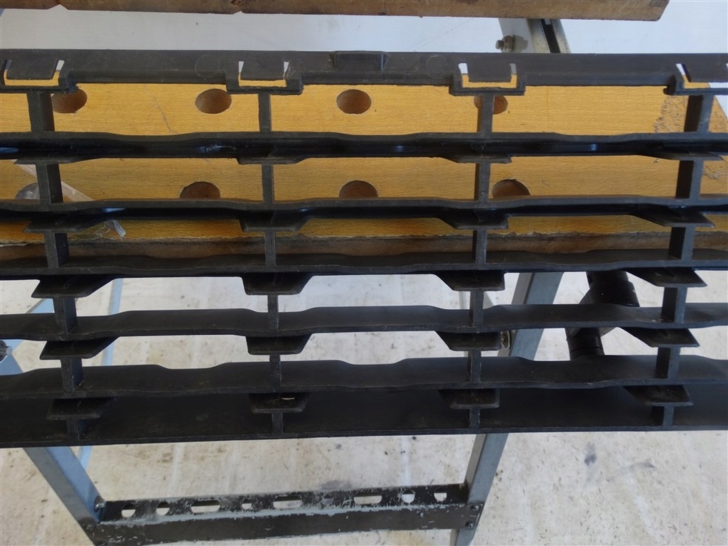 фото №6, Решётка w бампер citroen c3 picasso c04431-253