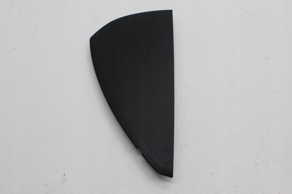 фото №1, Audi q5 8r защита заглушка панели правая 8r0857086b