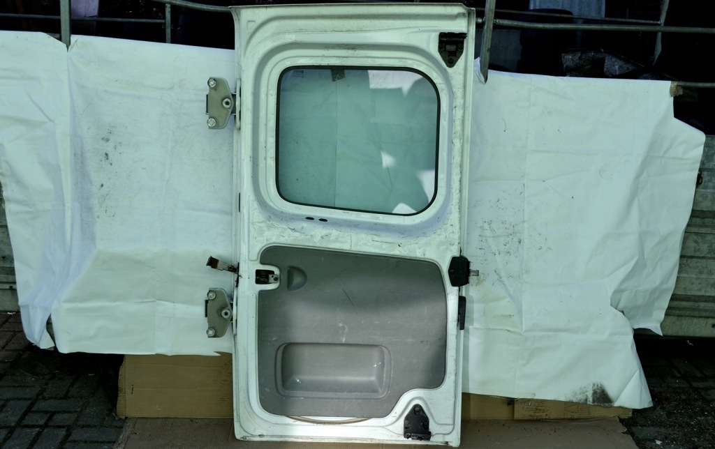 фото №3, Renault trafic ii vivaro ii защита дверь задняя