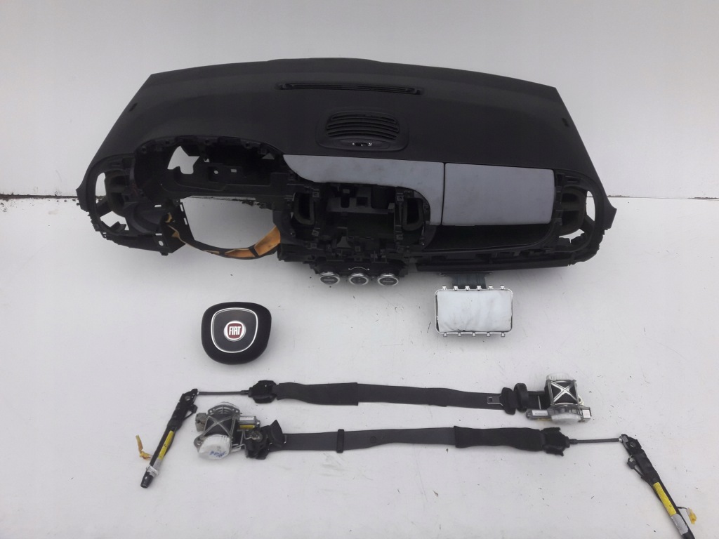 фото №1, Fiat 500 l панель приладів консоль подушка безпеки подушки безпеки ремені оригінал демонтаж