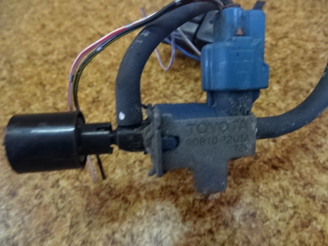 фото №1, Toyota land cruiser 100 03r клапан 4,2td