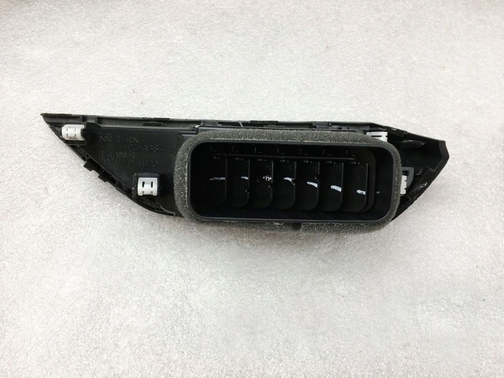 фото №7, Subaru impreza 17 - решітка обдув 66110fl00a