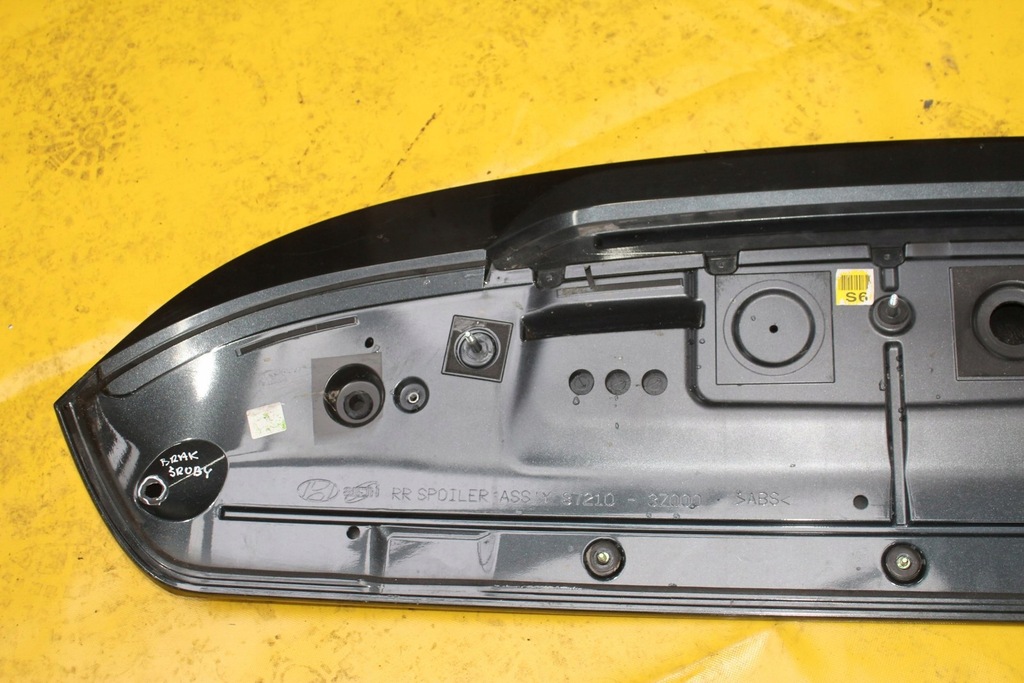 фото №10, Накладка спойлер крышки задняя hyundai i40 kombi 13r