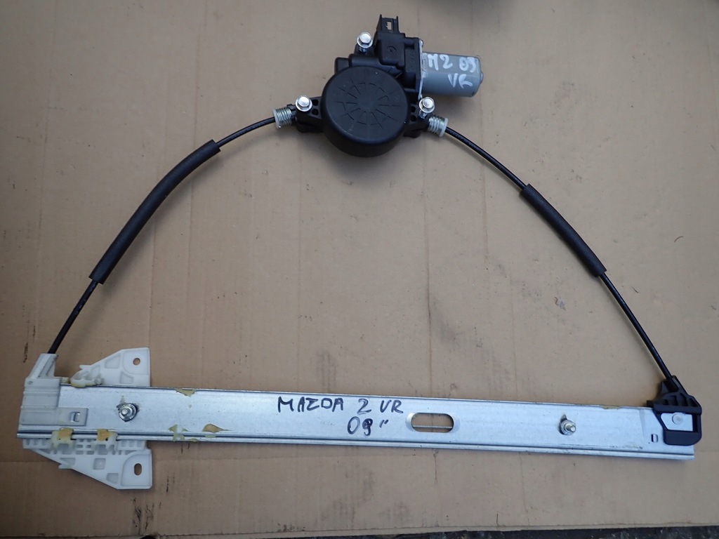 фото №1, Mazda2 mazda 2 ii 09- de подъемник передний правый